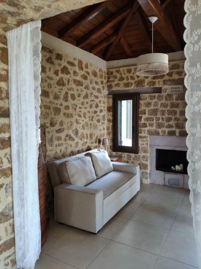 Olive Tree Cottage 2 Néa Péramos Exterior foto